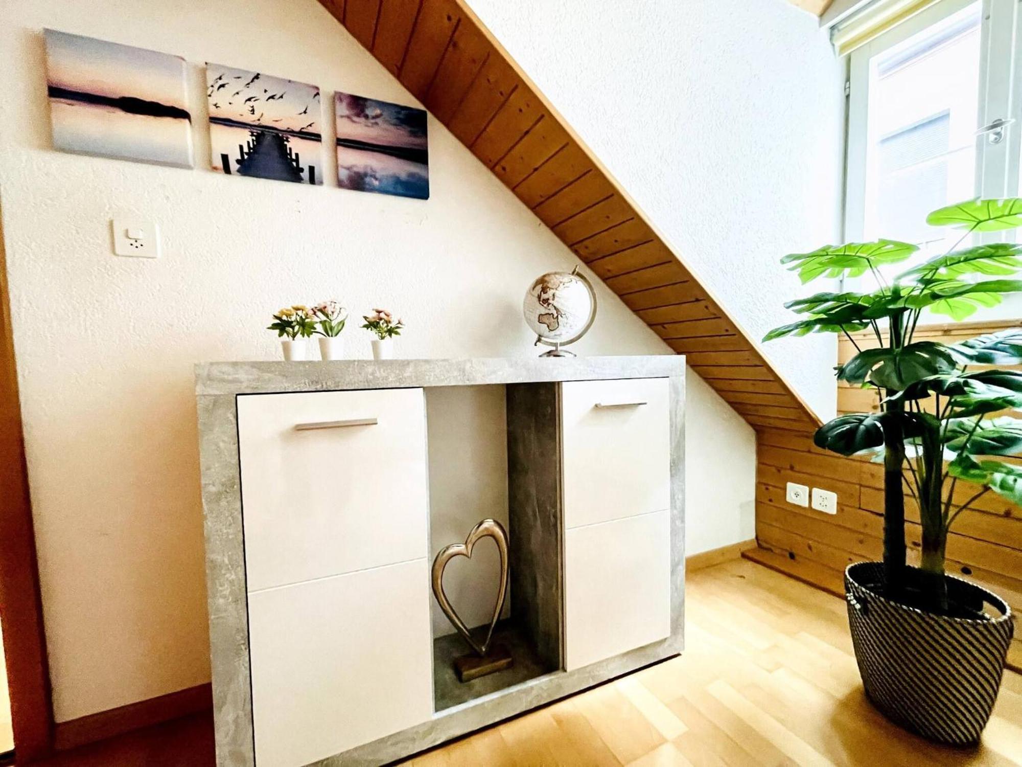 Einzigartige Schone Altbau- Im Zentrum Apartment *