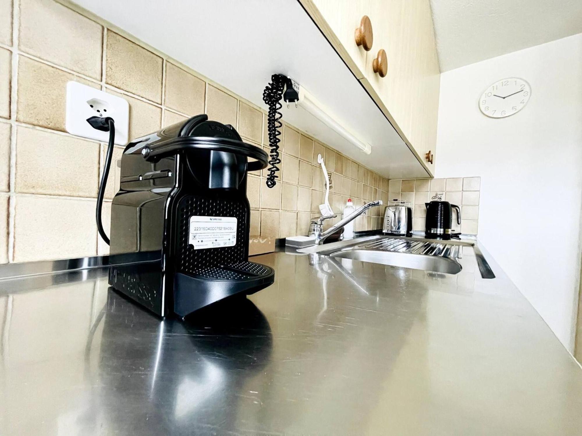 Einzigartige Schone Altbau- Im Zentrum Apartment *