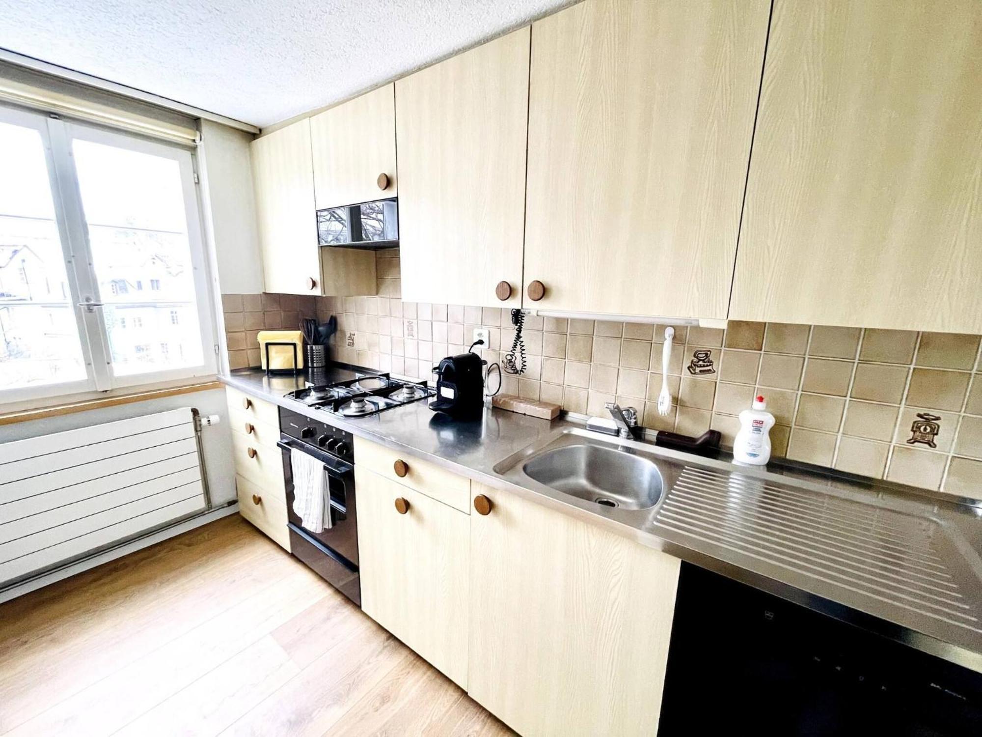 Einzigartige Schone Altbau- Im Zentrum